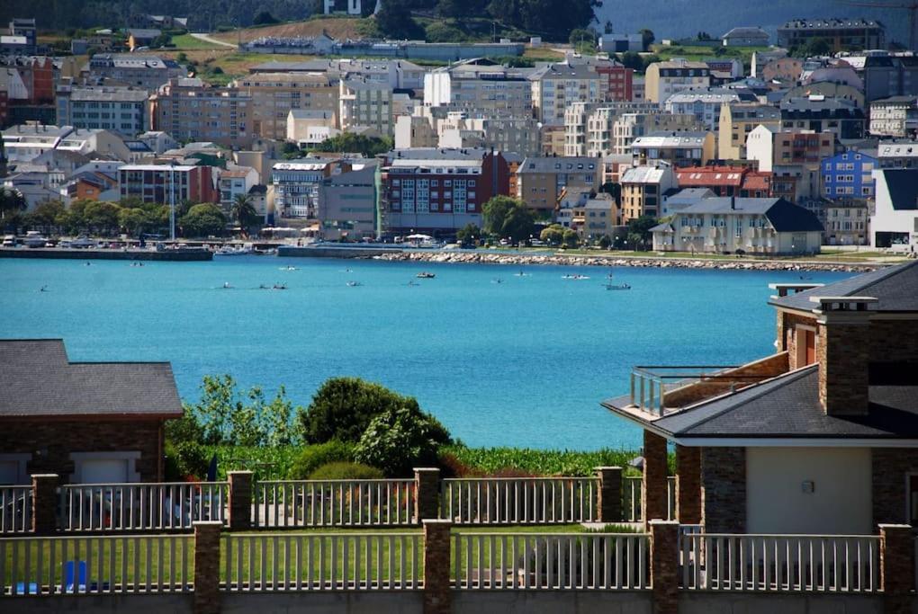Atico Con Vistas A La Ria Y A Foz Appartamento *